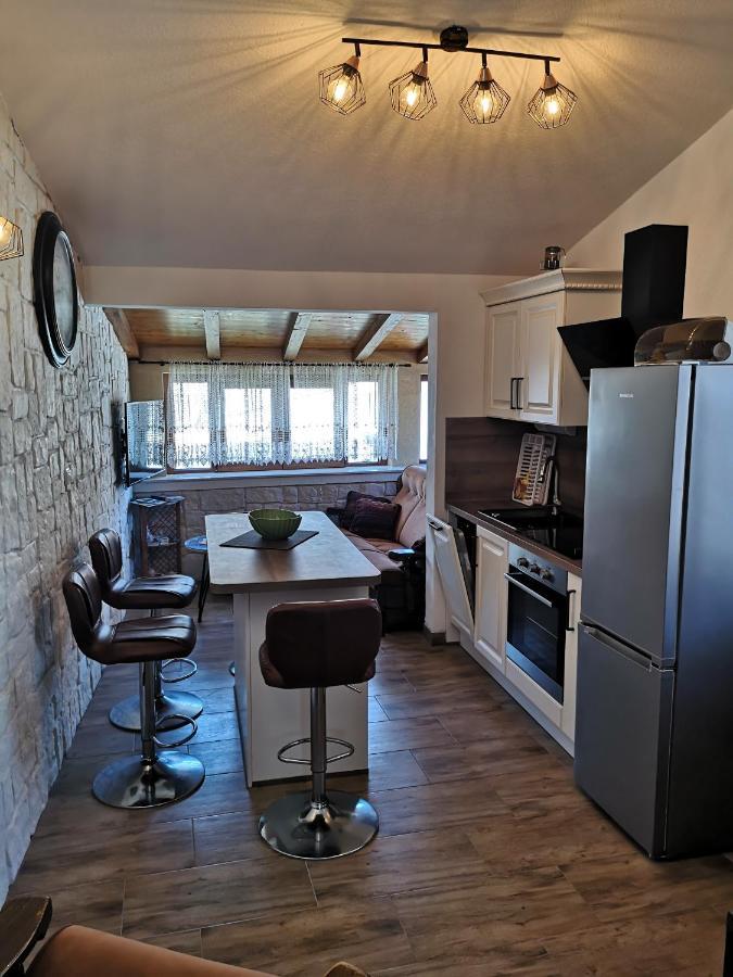 라브 Lux Attic Old Town Rab 아파트 외부 사진